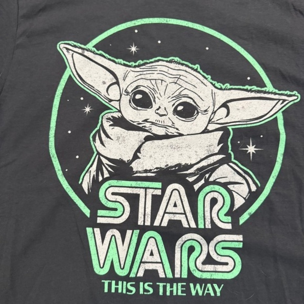 Men's The Mandalorian This Is The Way Tee Baby Yoda Size Large 100% Cotton Tee - Picture 2 of 6